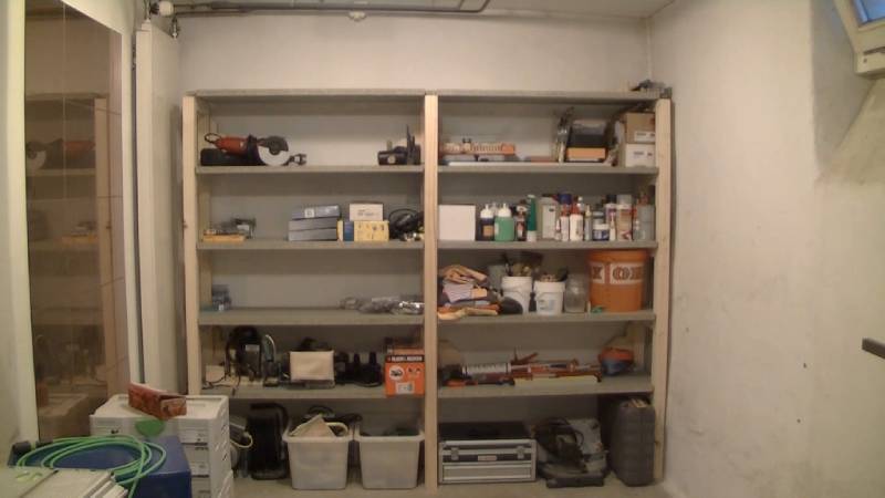 DIY shelving unit