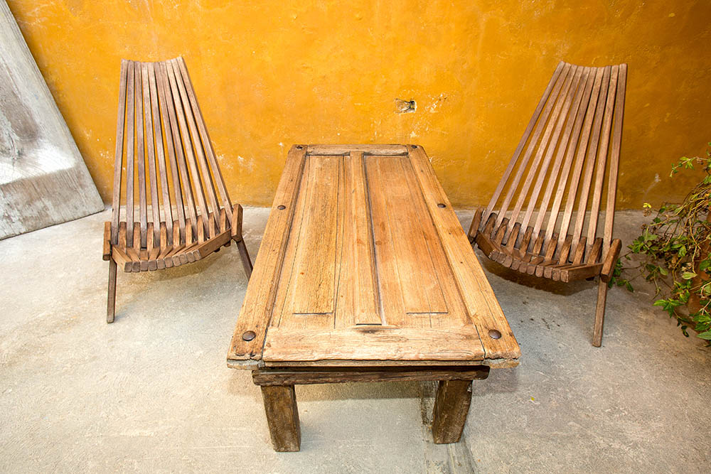 Recycled door_Barna Tanko_Shutterstock